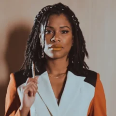 Olivia Inimod, La Racine des Mots
